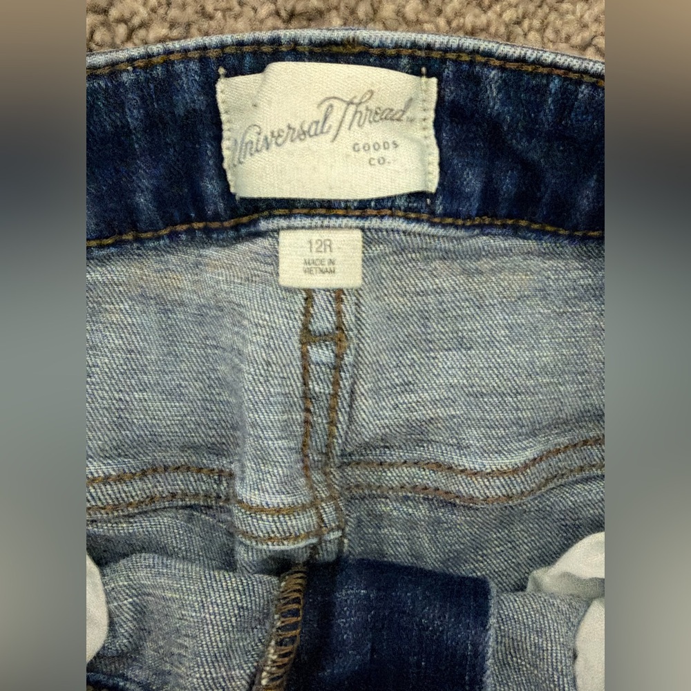 Universal Thread High Rise Slim Straight Jeans - Picture 3 of 6